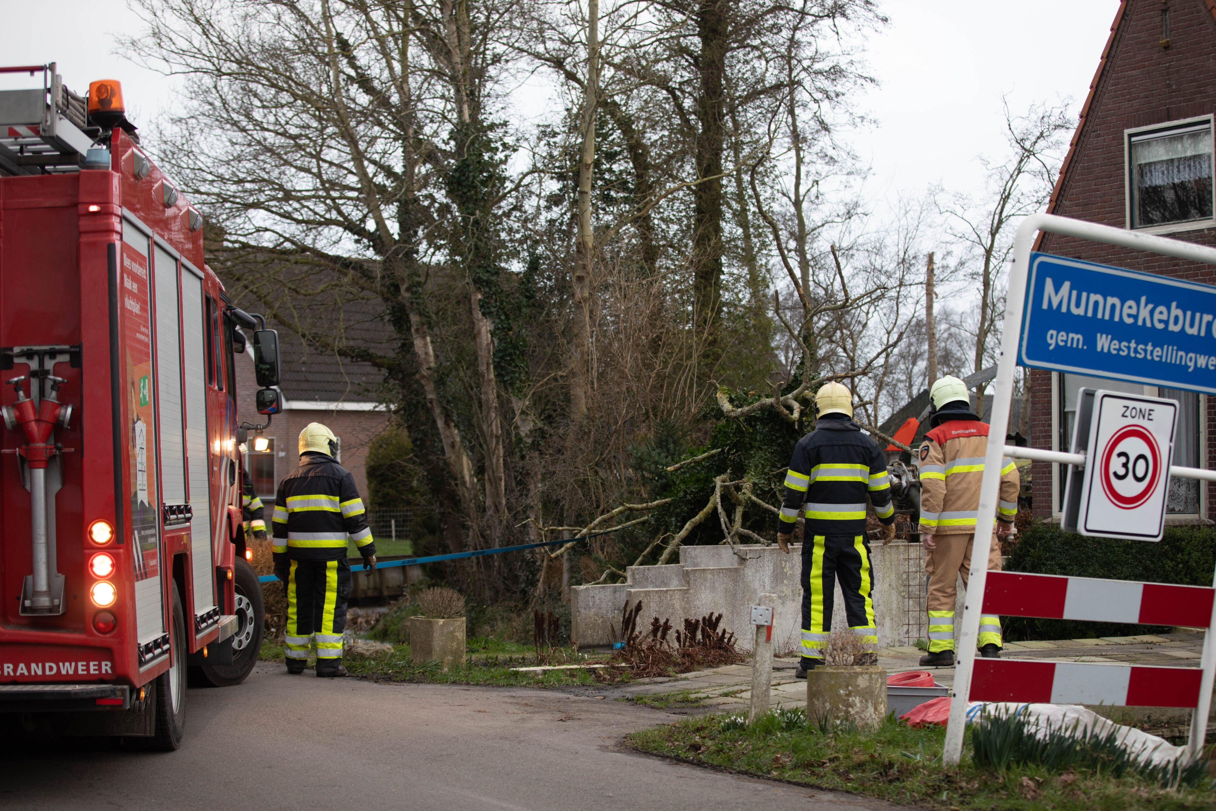 Storm Eunice raast over het land: veel meldingen