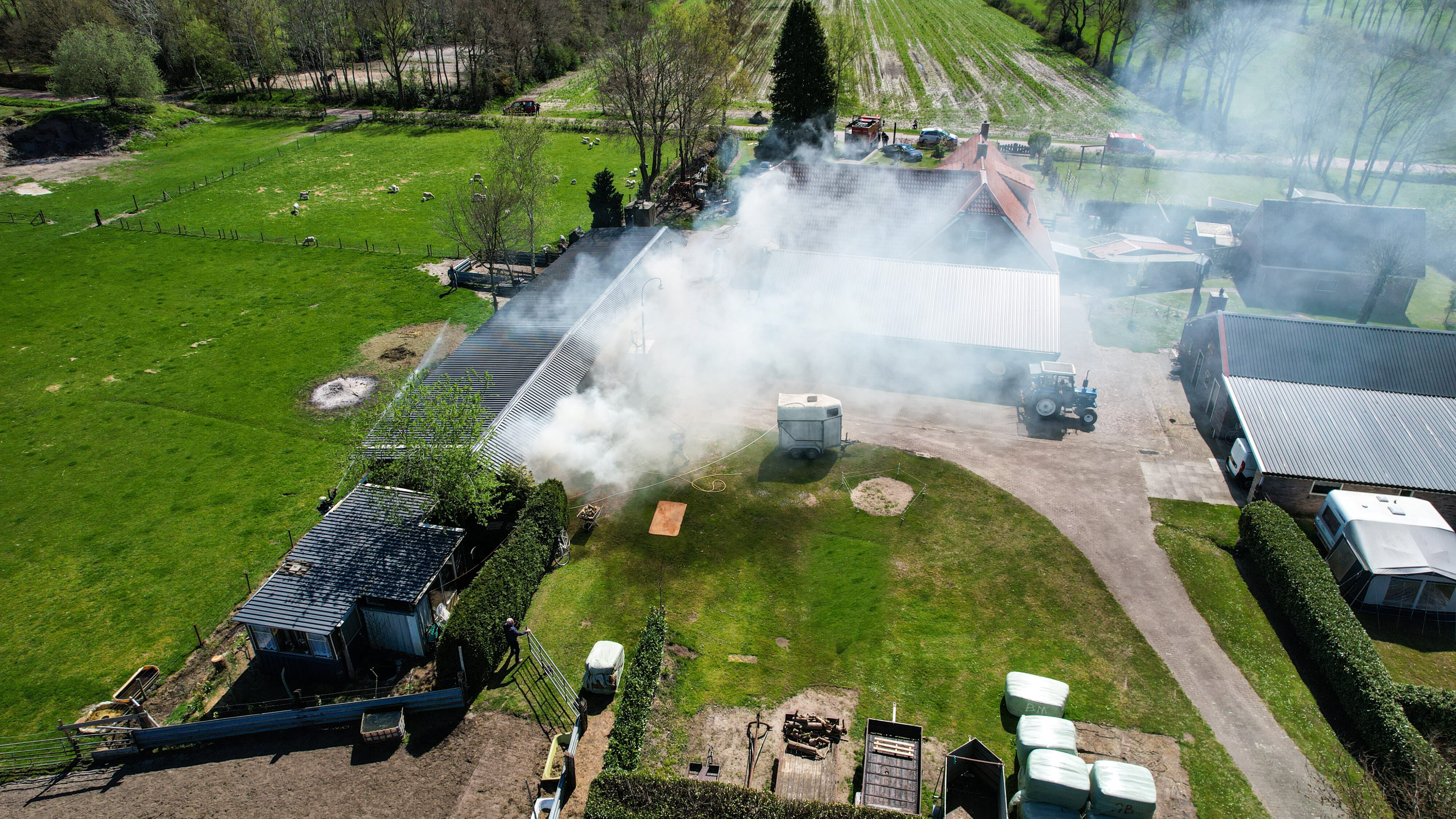 Fikse brand in schuur Zandhuizen